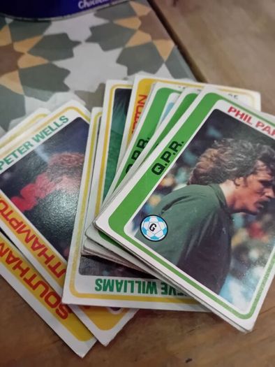 Topps  Trading Cards