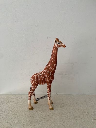 Schleich Giraffe NEW