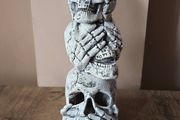 Halloween stack of skulls (LED)
