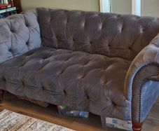 2.5 Seater Chesterfield Couch/Sofa