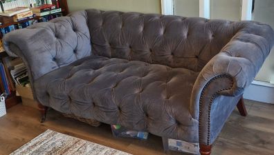 2.5 Seater Chesterfield Couch/Sofa