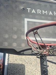 Tarmak Decathlon basketball stand