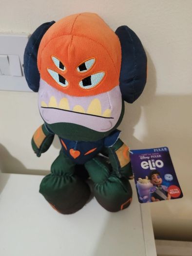 Bnwt elio soft toy