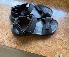 sandals men Adidas  Size 11
