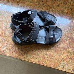 sandals men Adidas  Size 11