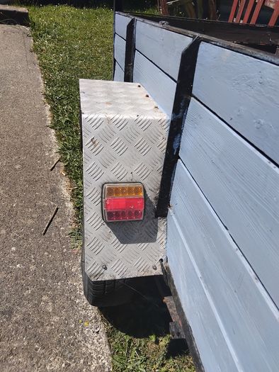 Car trailer