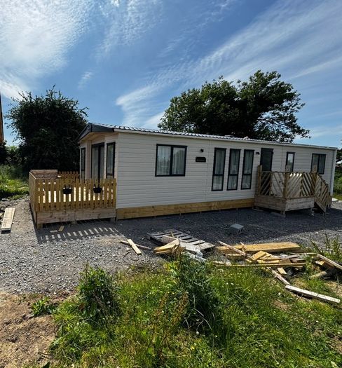 Stunning 2018 ABI WESTWOOD Winter Pack Mobile Home (44x14 Foot)