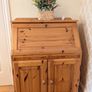 Compact, solid pine Bureau Image 2