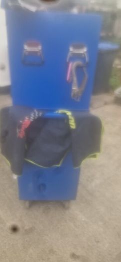 large 6x5 tool box two in two parts top and bottom on wheels top brands snap on.  Blue  point teng tools. Oil change kit . Piston pressure kit   lot of tools  snap onlarge