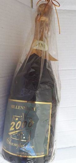 Magnum candle  large millennium 2000