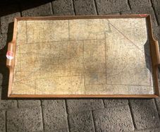 Vintage wooden tray with USA map