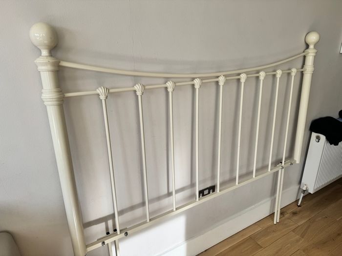 King Size Headboard 122cm between bed screws