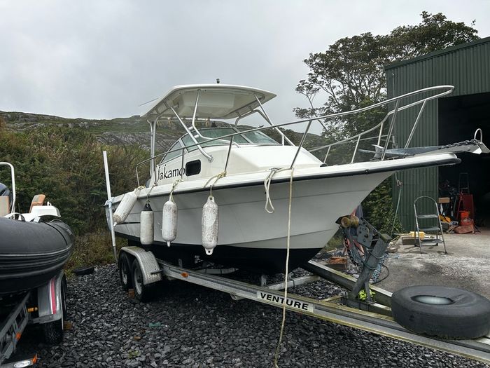 25ft Motor boat