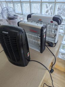 Garden and kitchen bug repellent lights