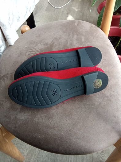 UNISA Red suede ballet flats. Size 38 (fit like 37) Never worn.