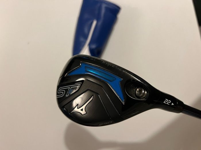 Mizuno STZ230 4 hybrid