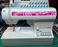 PFAFF "Special Edition" 1540 Sewing machine (with IDT) - Strong 90W machine! - Just serviced - Excellent !
