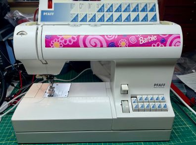 PFAFF "Special Edition" 1540 Sewing machine (with IDT) - Strong 90W machine! - Just serviced - Excellent !