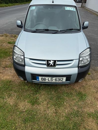 Peugeot Partner Car
