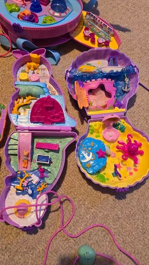 Lot of Polly Pocket toys for a girl