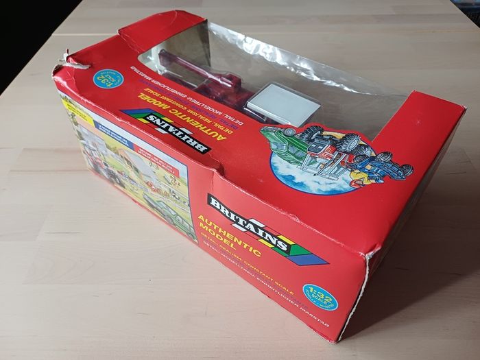 Britains Massey Ferguson Combine Harvester Farm Model Boxed MINT
