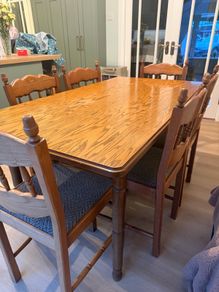 Dining Table & 6 Chairs