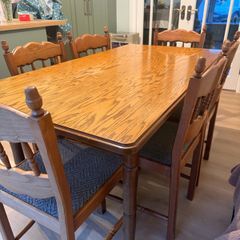 Dining Table & 6 Chairs