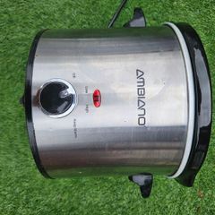 Small slow cooker
