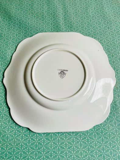 Antique Sandwich Plate