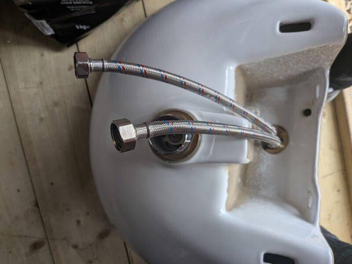 Bathroom Sink & Tap