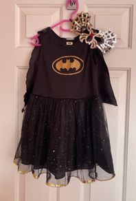 Brand New Halloween costume/ Batwoman costume + Mask (4-6Y)