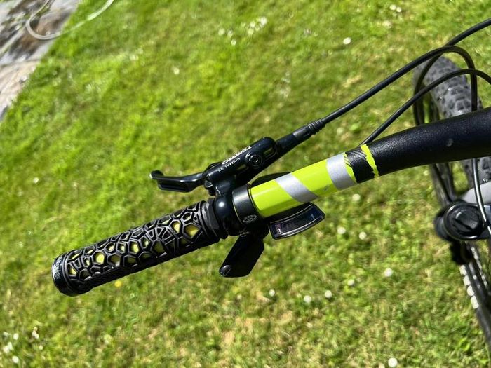 Mens mountain bike-Voodoo Bantu