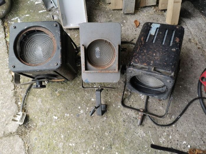 3 old theatre lights