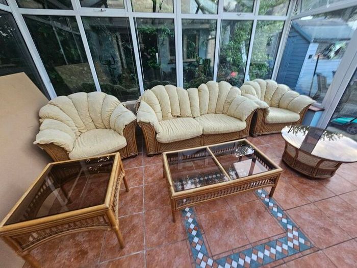 9 piece Conservatory/Sunroom Furniture set