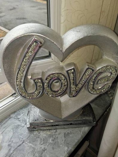 crushed diamond live sign