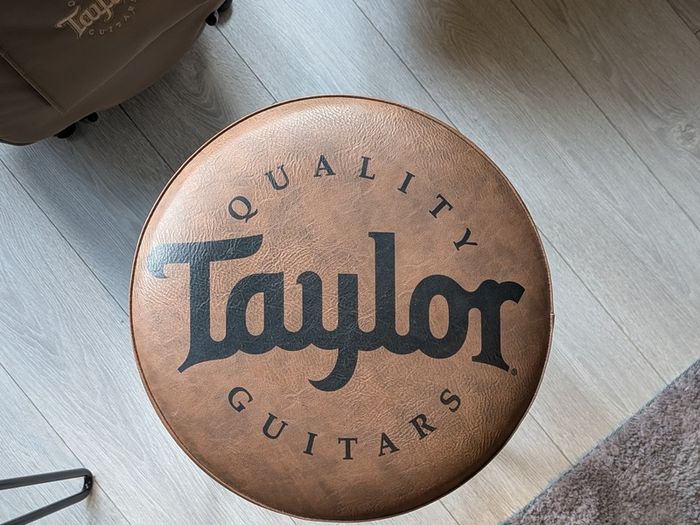 Taylor - Guitar Stool