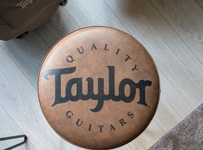 Taylor - Guitar Stool