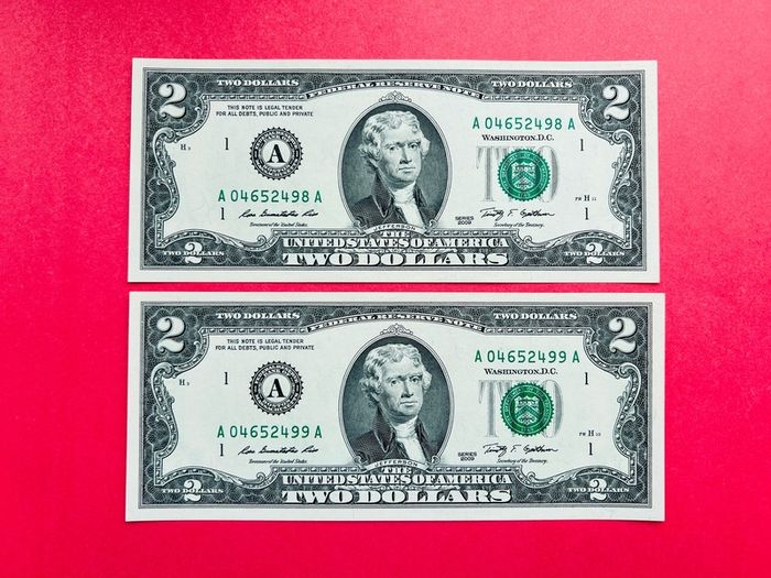 United States  ( Usa )   2 Dollars   Two Notes  Consecutive 2009   LETTER  ( A )  Boston  ( Uncirculated ) .