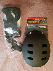 Mongoose kids helmet