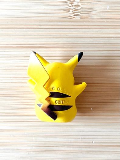 Vintage TOMY Pokemon Pikachu Figure Electric Shock Charging CGTSJ 1999