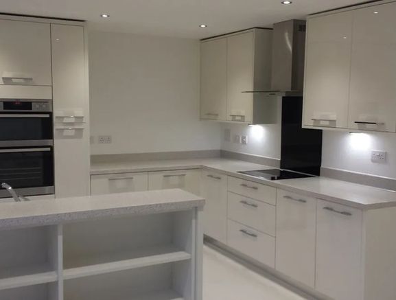 Kitchen Fitter/Carpenter Joiner
