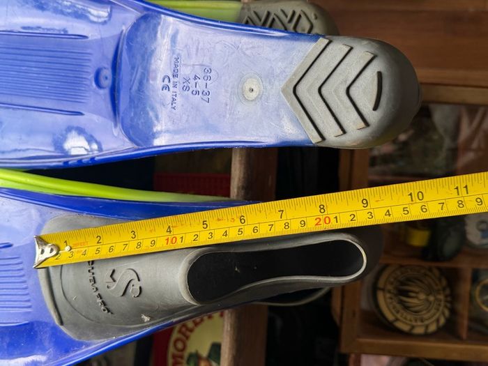 scuba diving fins
