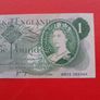 1970s Bank of England One Pound Note Image 3