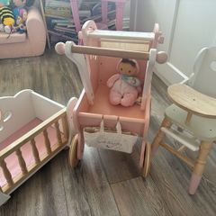 Le Toy Van Wooden doll set