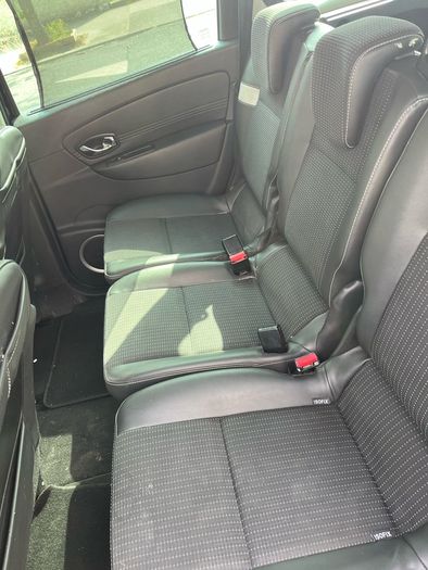 2011 Renault Grand Scenic