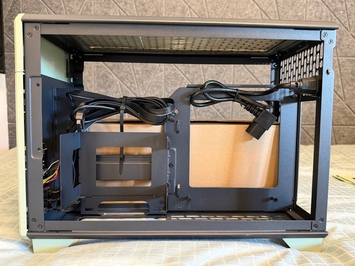 Thermaltake TR100 | Mini Tower | Super Compact | Matcha Green