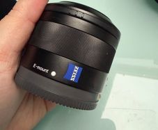 NEW Sony Carl Zeiss Sonnar FE 2,8/35 Lense