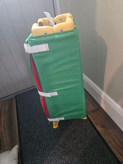 Hauck Travel Cot - Free