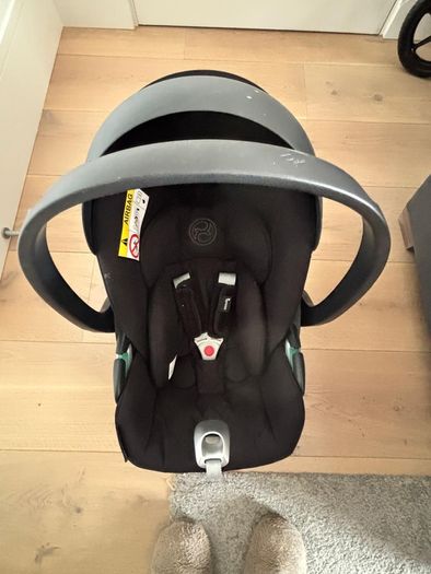 Uppababy Vista 2 Travel System and Cybex Car Seat