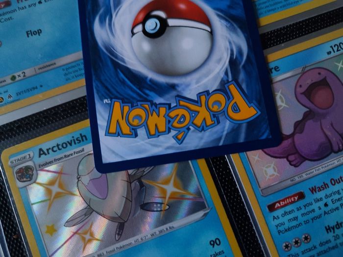 Dark Gyarados ! Holo Rare ! 25th Anniversary Issue ! from Celebrations Set ! 2021 ! Pokemon Card !